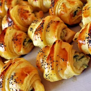 Mini croissant salée