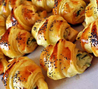 Mini croissant salée